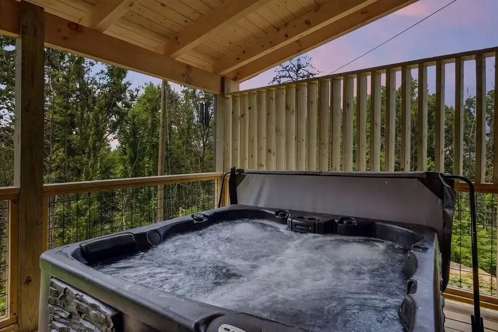 Bear View Retreat 2 Bedroom Cabin by RedAwning