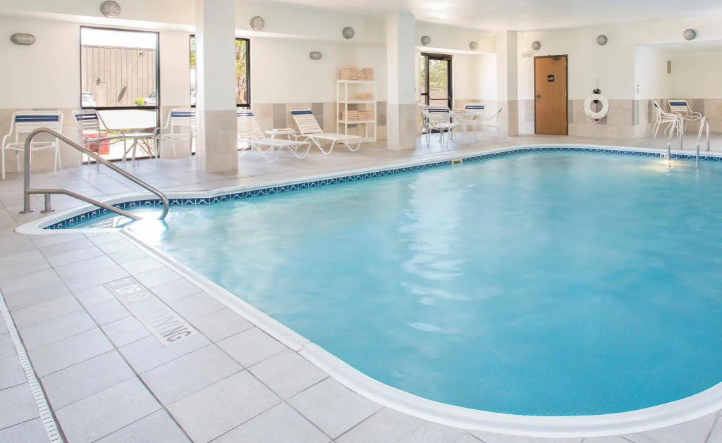 Hampton Inn Shawnee