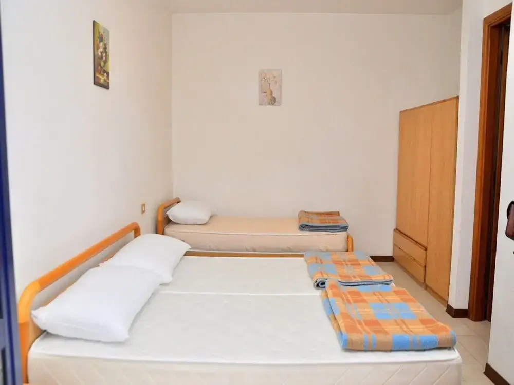 Comfortable Flat With Terrace 100m From the Beach