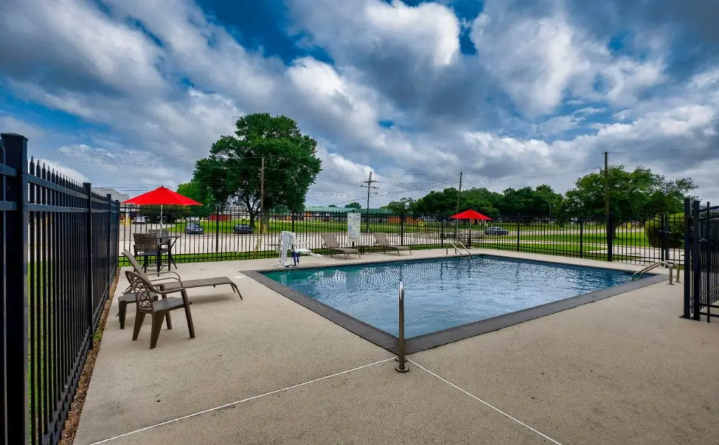 Red Roof Inn & Suites Houma