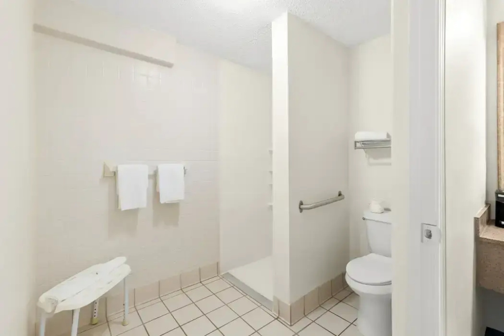 Quality Inn Middleburg Heights near Cleveland Airport