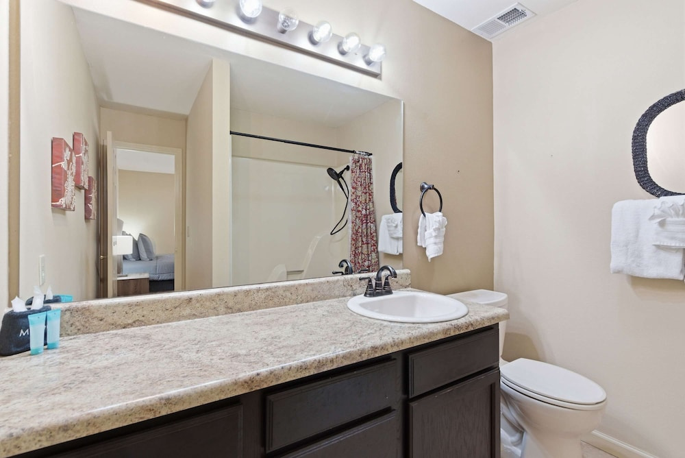 Overlook Paradise Scenic Stay