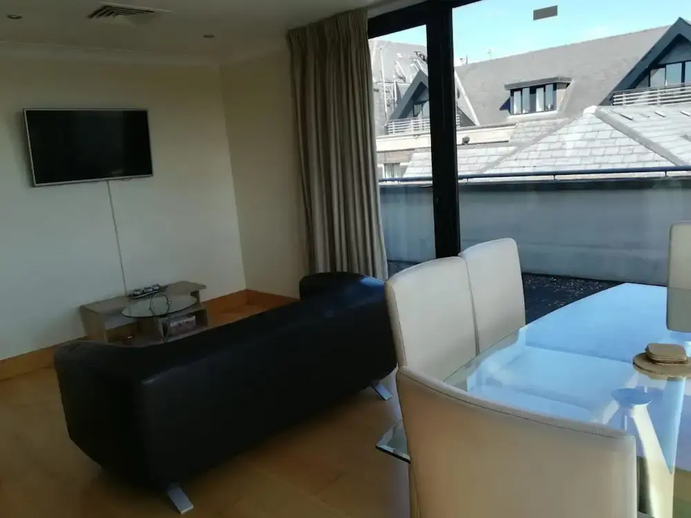 2 bedroom penthouse Cork city Fitton St