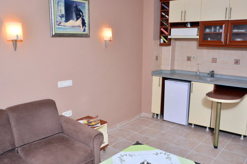 Cekmen Hotel