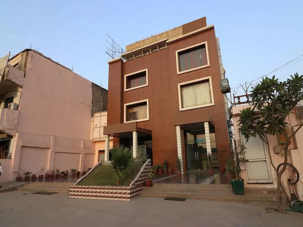Hotel akash