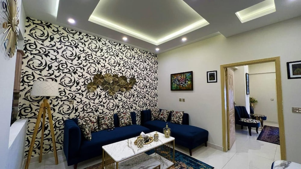 the Realtors inn Luxurious 1bed Apartment dha 2