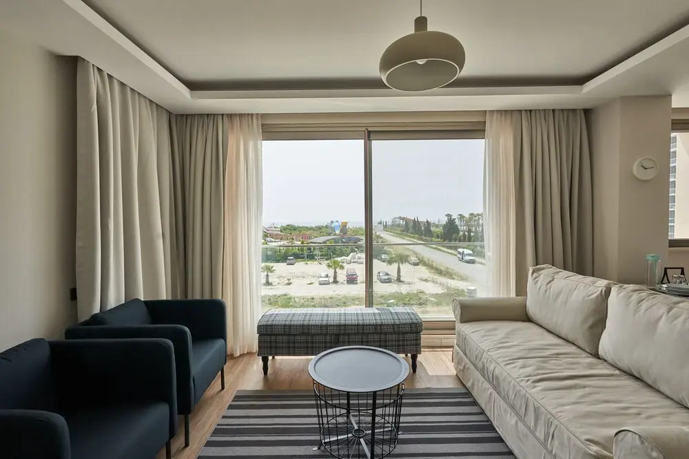 Lara Suite's