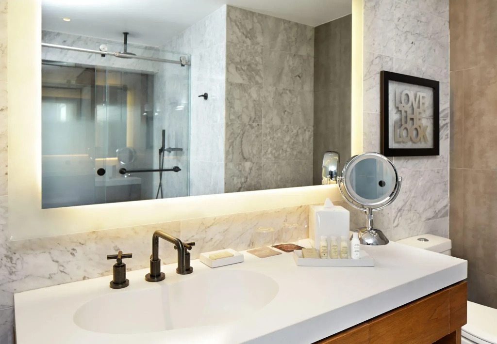 Renaissance New York Midtown Hotel