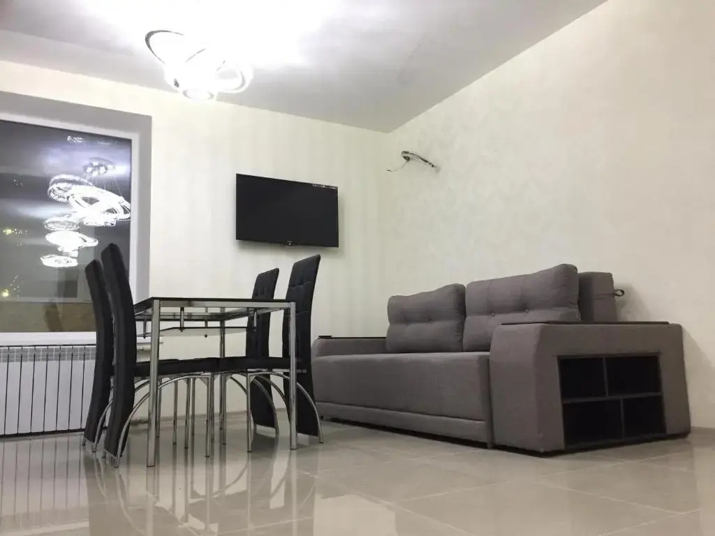Lux 3-bedroom apartment in Most City area