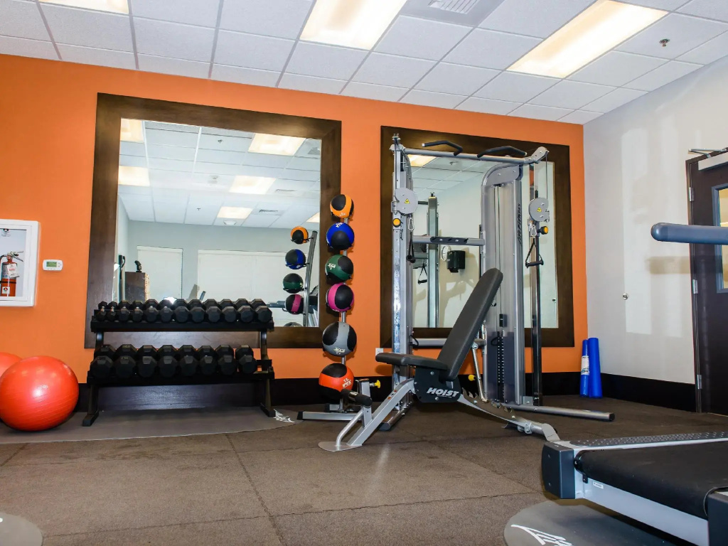 Holiday Inn Express Hotel & Suites Austin NW - Arboretum Area by IHG