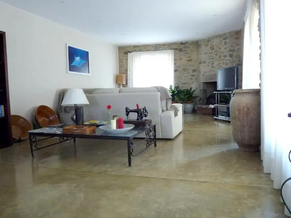 Villa with 4 bedrooms in Torroella de Montgri with wonderful mountain view private pool enclosed garden 700 m from the beach