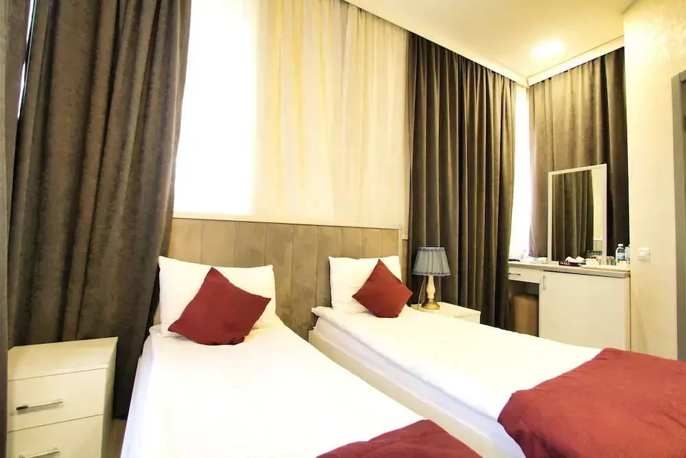 Sunday Palace Hotel
