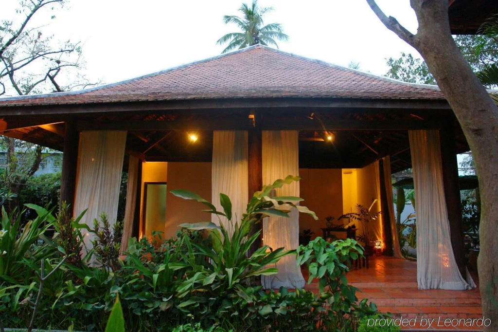 AMATAO Tropical Residence
