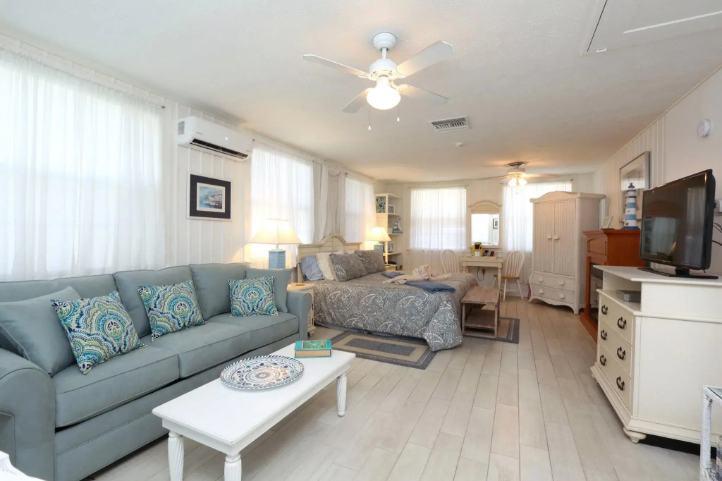 Beachfront Bed & Breakfast