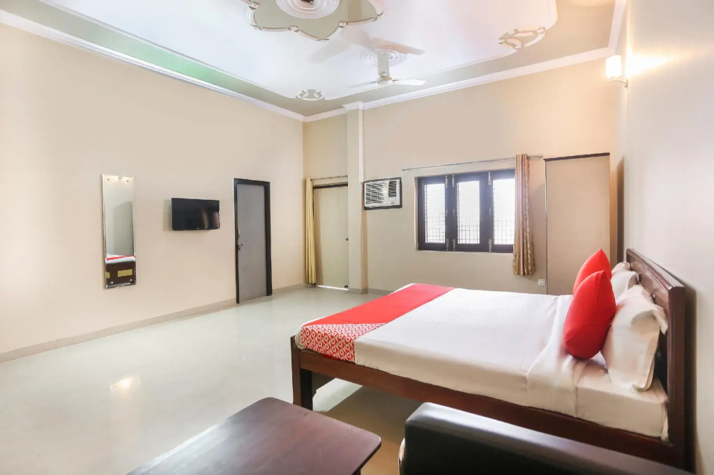 OYO 71493 Chetiya Farm House