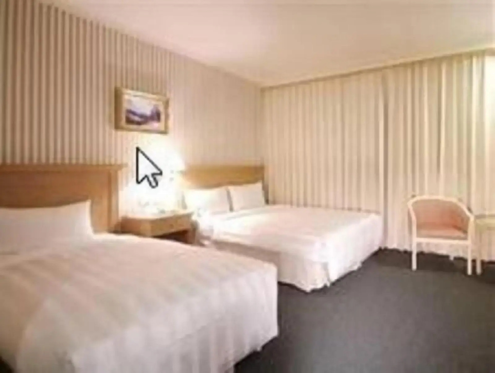 Cambridge Hotel - Yung Kang