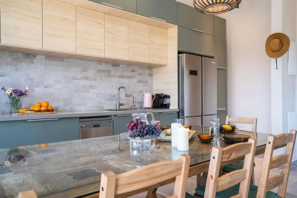 Deluxe AchzivBeach Apartment in Nahariya