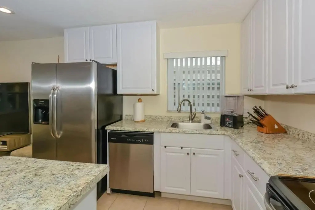 Lovely Cottage near the Beach and Downtown Sarasota