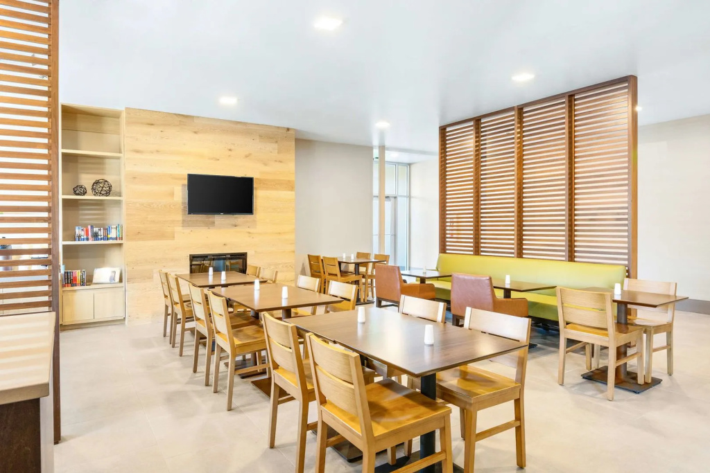 Country Inn & Suites by Radisson, Flagstaff Downtown, AZ