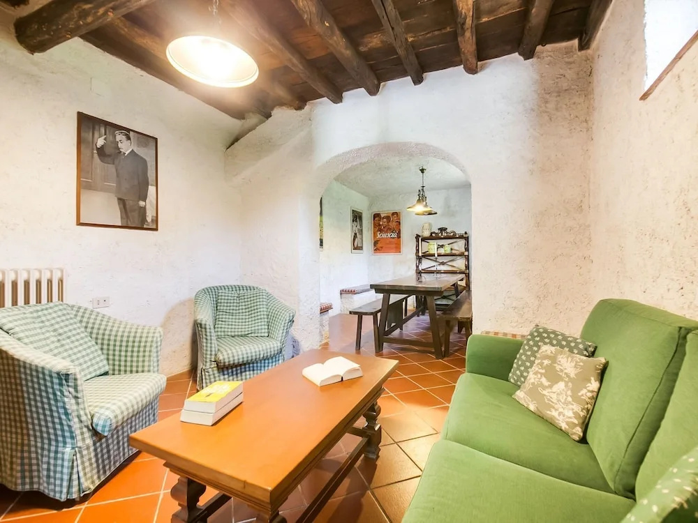 Charming Holiday Home in Pontassieve With Swimming Pool