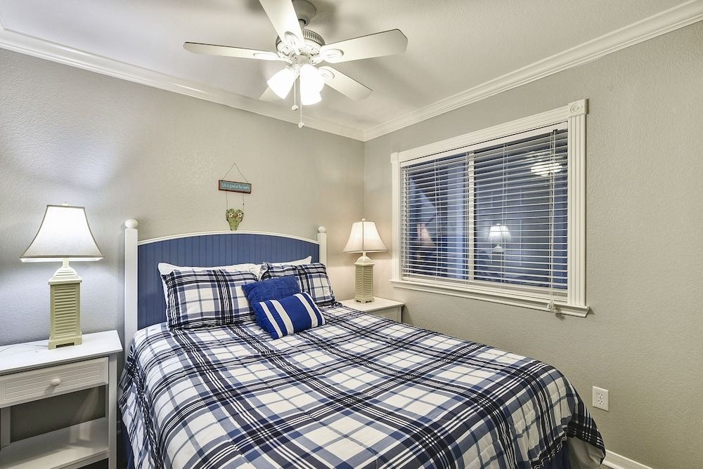 Seascape 2114 - 2 Br Condo