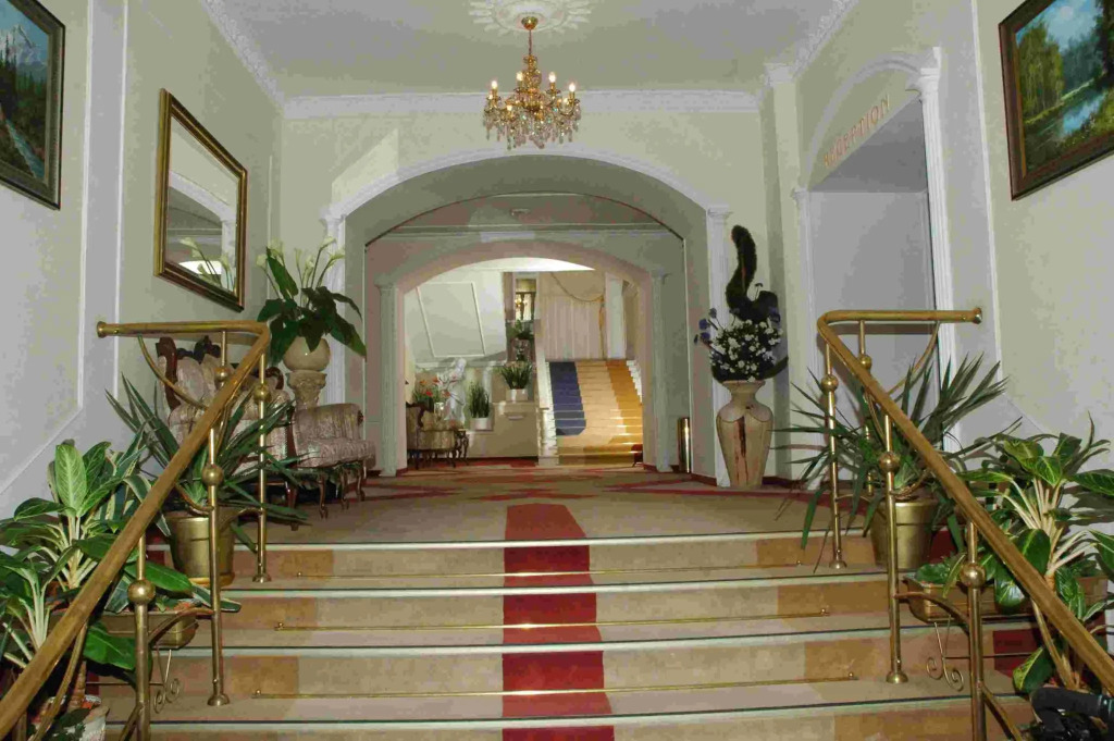 Гранд Отель