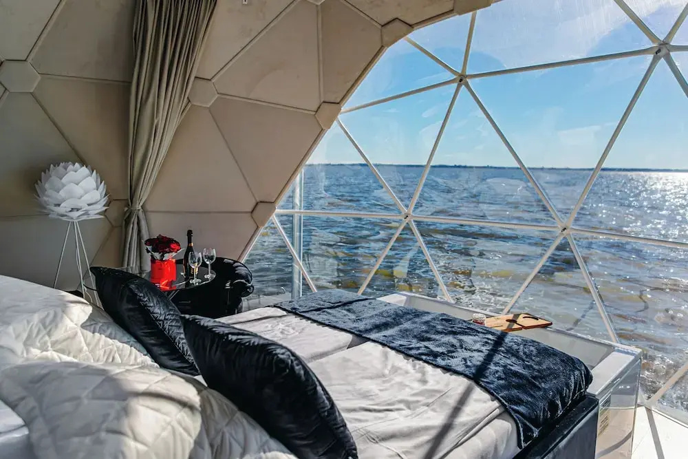 HT Houseboats