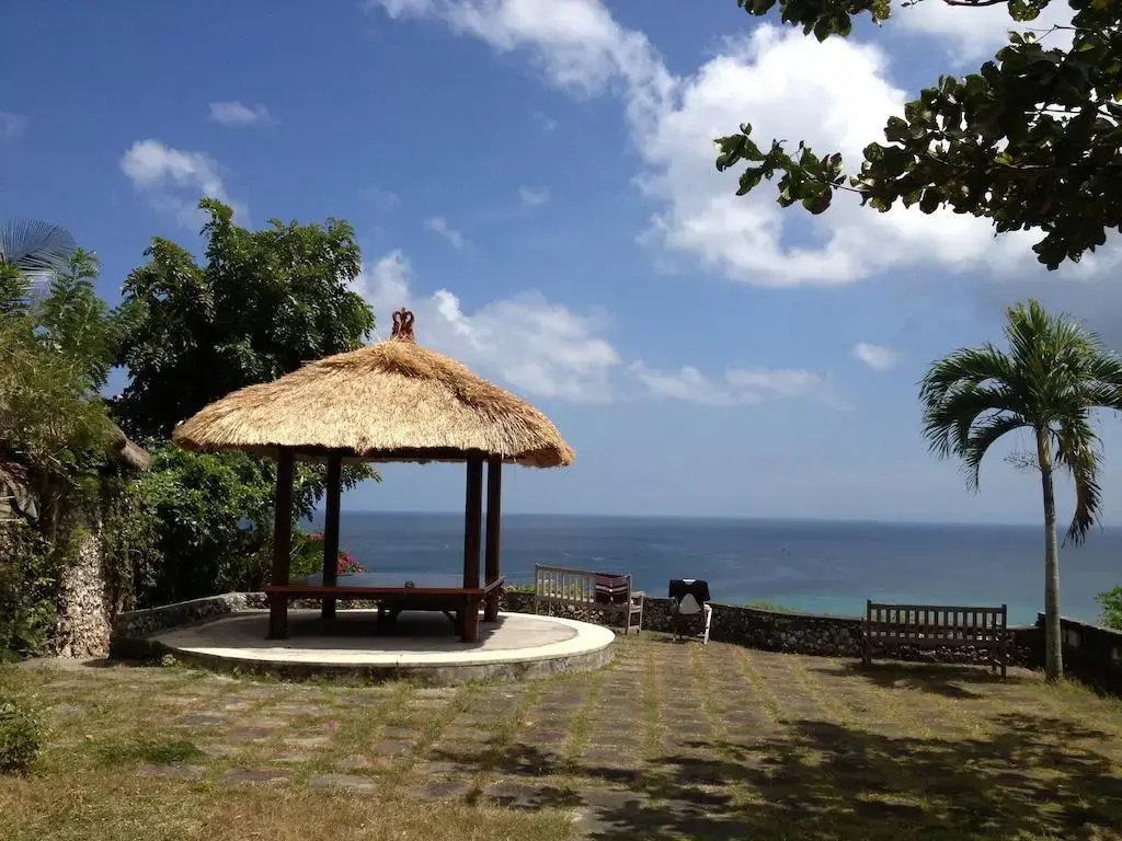Romeo Beachfront Bungalow by Bukit Vista