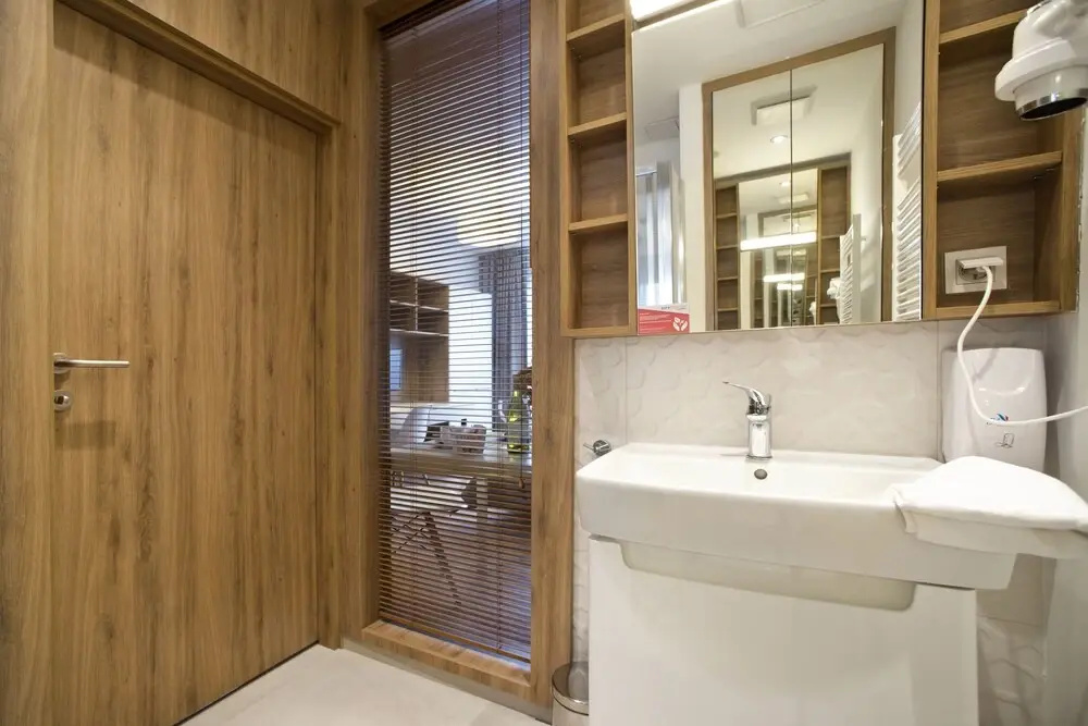 Dobrolin IV by PO Apartments Group