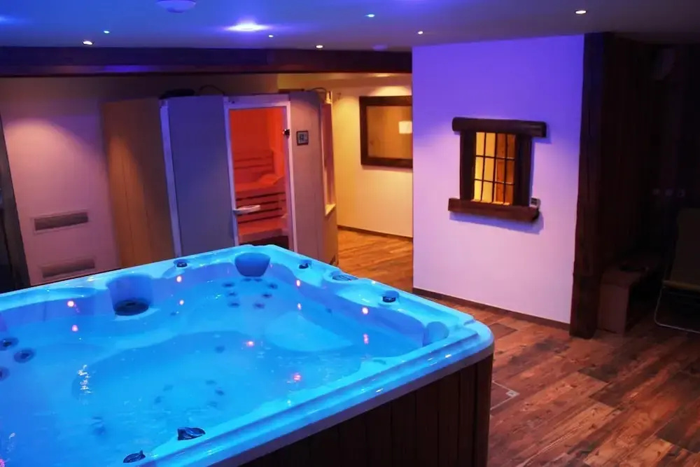 Chalet LES Ancolies - Primevere : 4 Pièces 6 Personnes / 4 Rooms 6 People