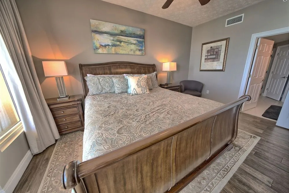 Pleasant Oceanfront Condo with Large Balcony and Beach Access - Unit 1605 by RedAwning