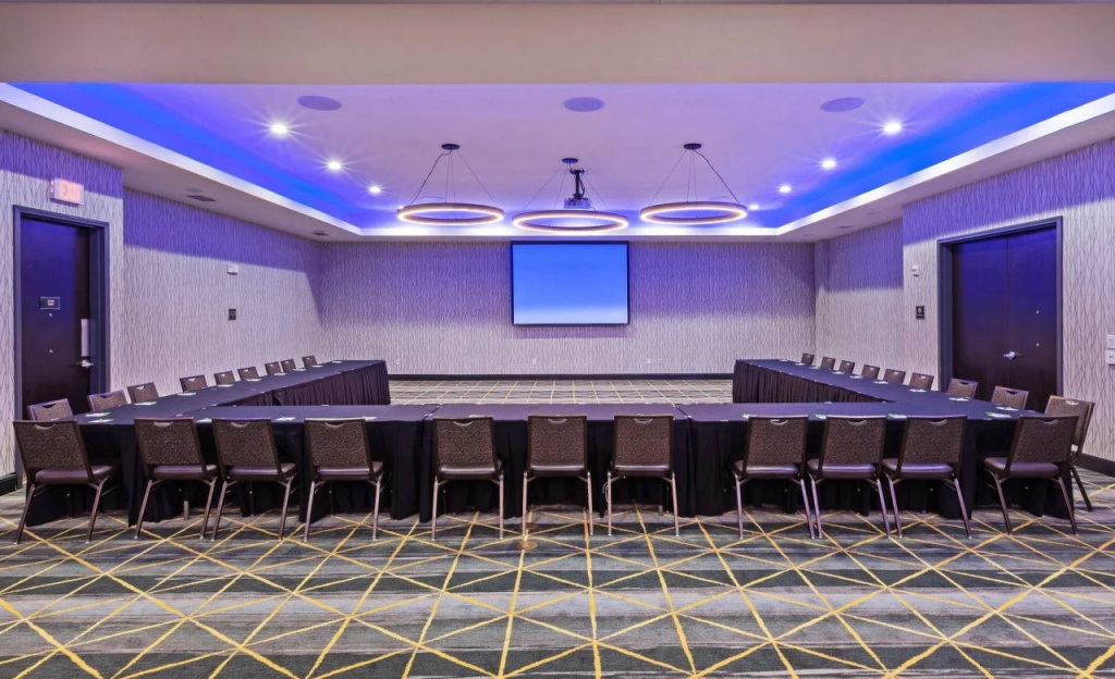 Holiday Inn & Suites McKinney - N Allen by IHG