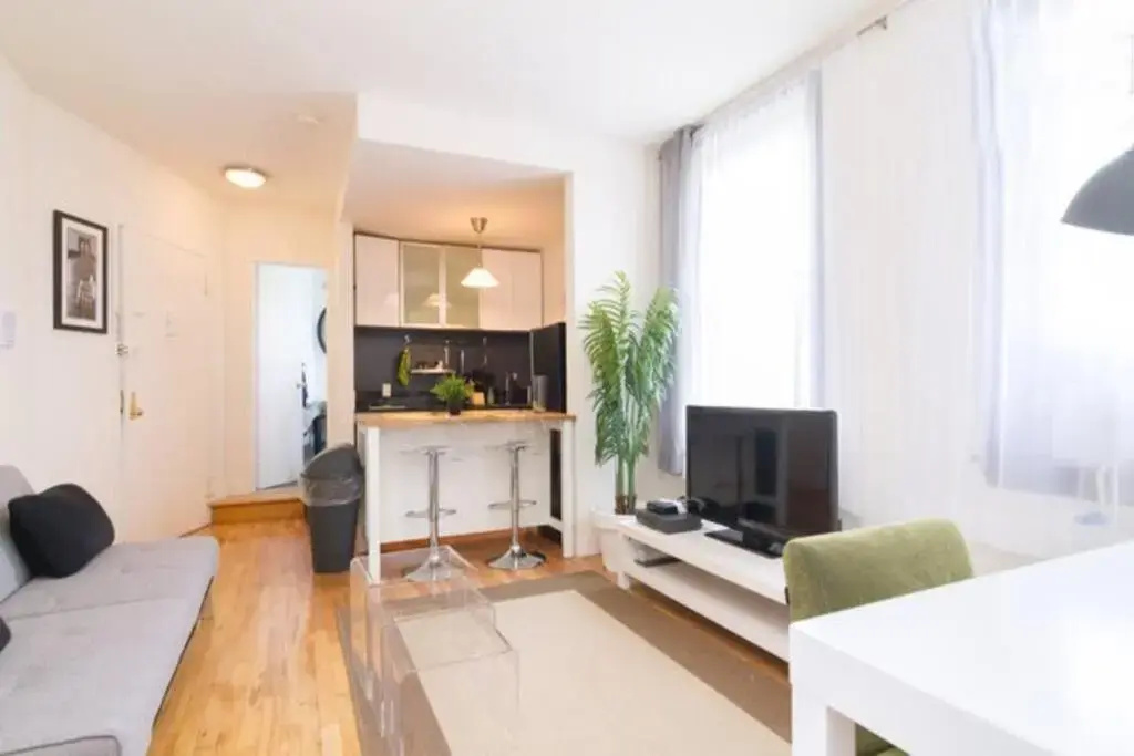 139-3E West Village 1BR best value