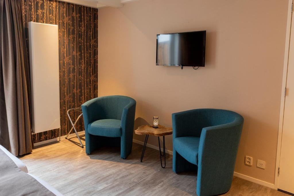 Harbour Hub Hotel