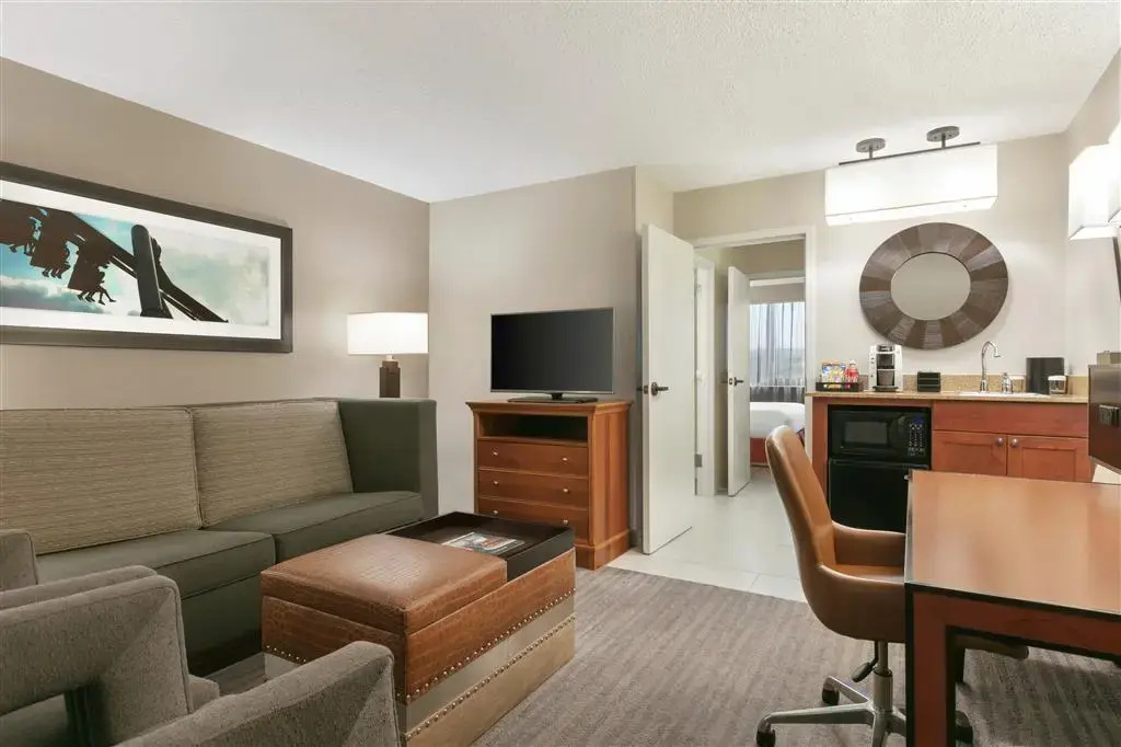 Embassy Suites by Hilton Orlando International Drive ICON Park