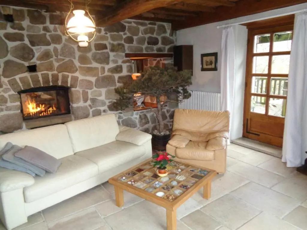 Charme Rural avec Piscine Privée et Animaux Acceptés - FR-1-496-200