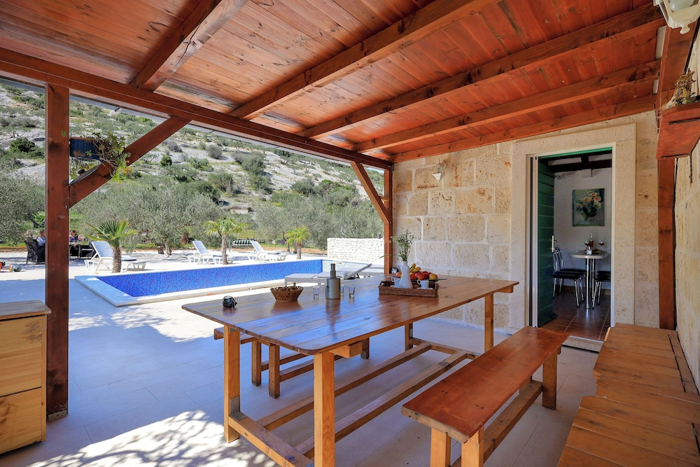 House Irena