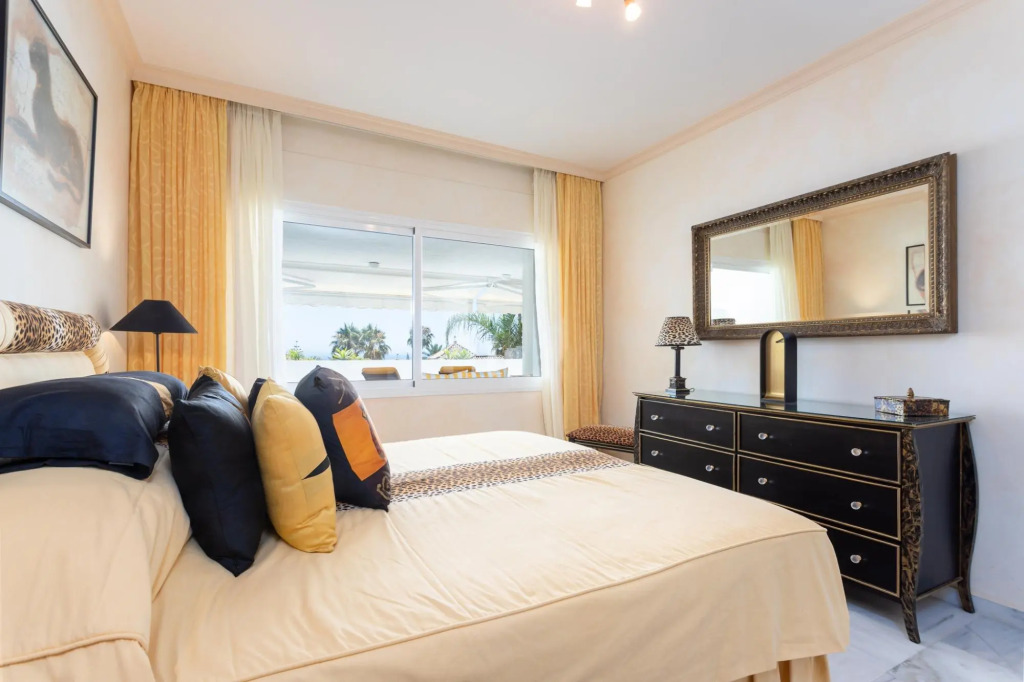 Bahia de Marbella Luxury Apartment