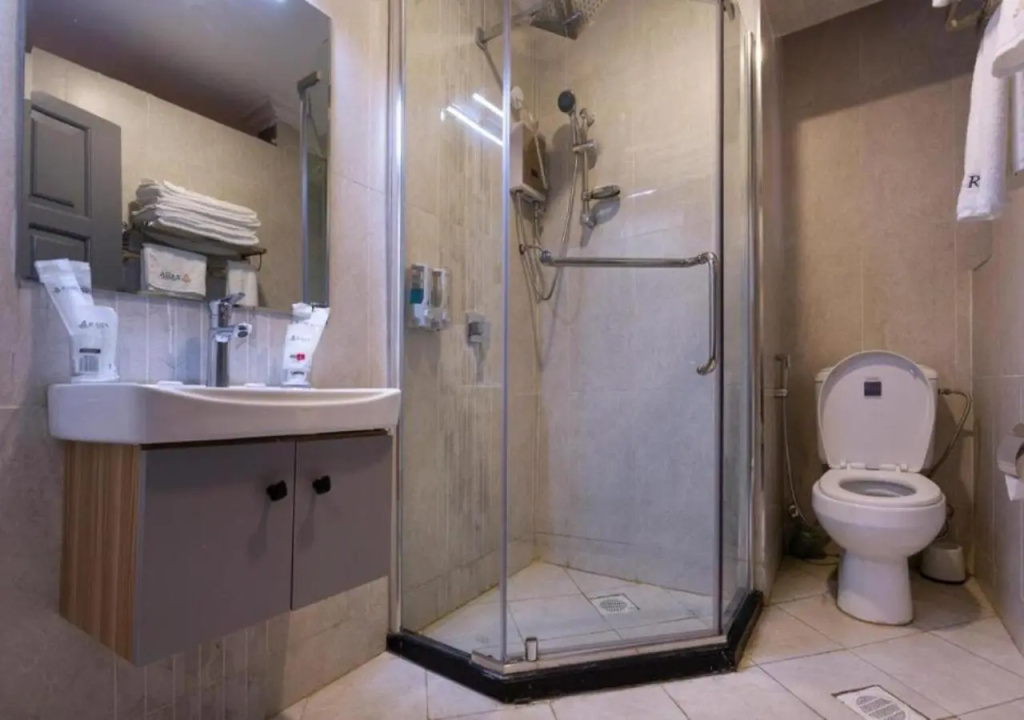 Raha Suites