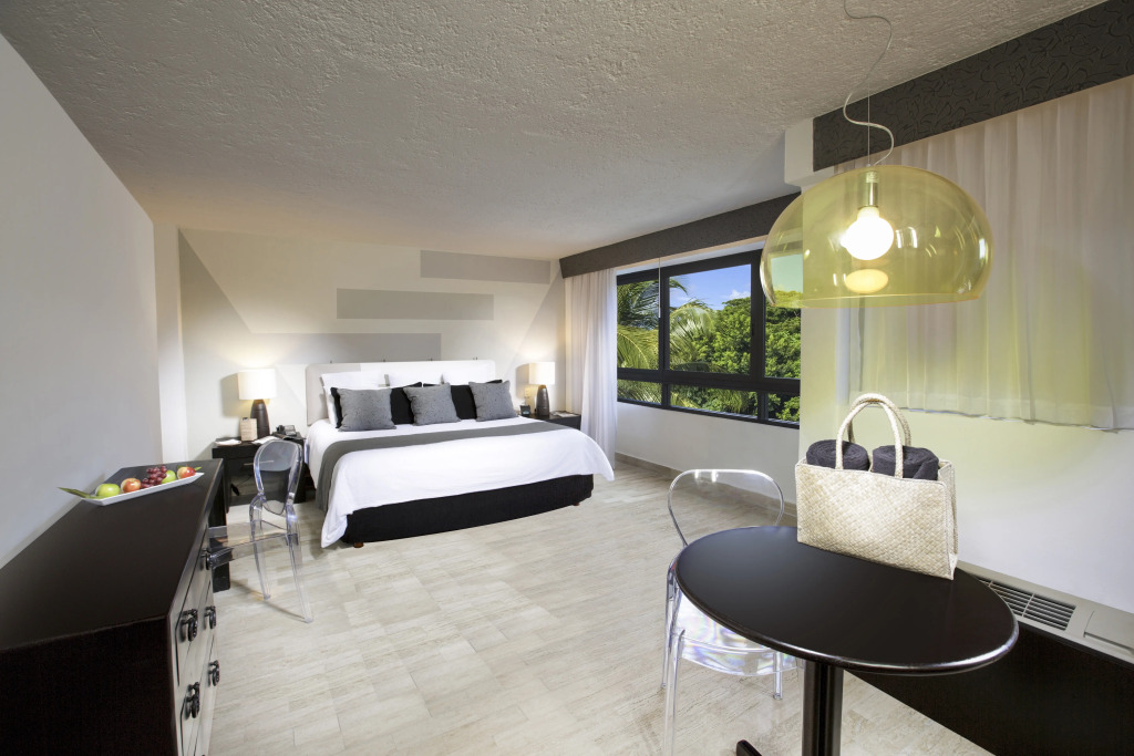 Oh! Cancun - The Urban Oasis & Beach Club