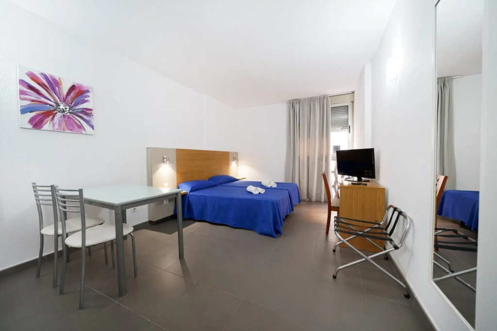 Mhc Arenales Hotel