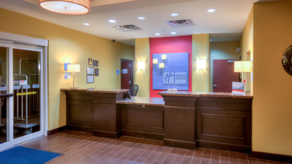 Holiday Inn Express Hotel and Suites Elk City by IHG
