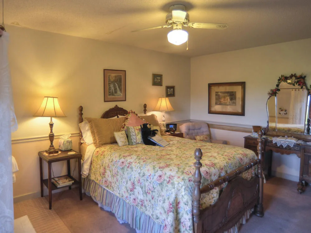 Blue Mountain Mist Country Inn