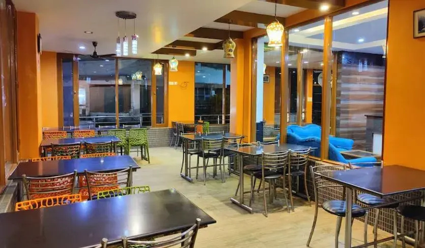 XooStays Amayra Inn Bhagsunag