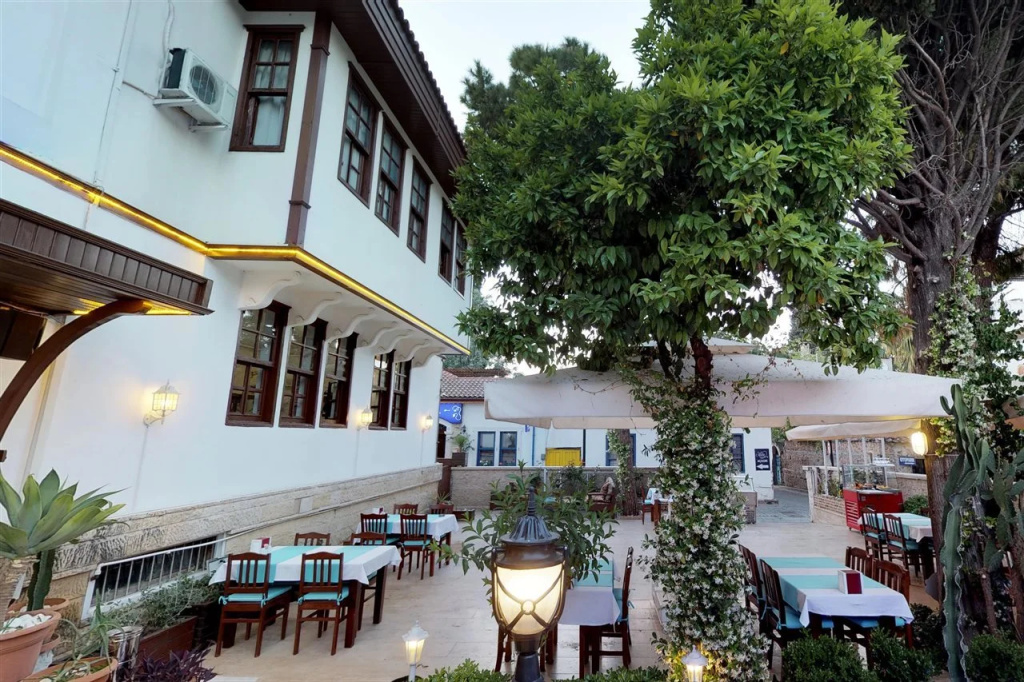 Urcu Hotel