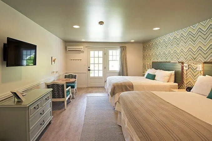 The Lodge on the Cove