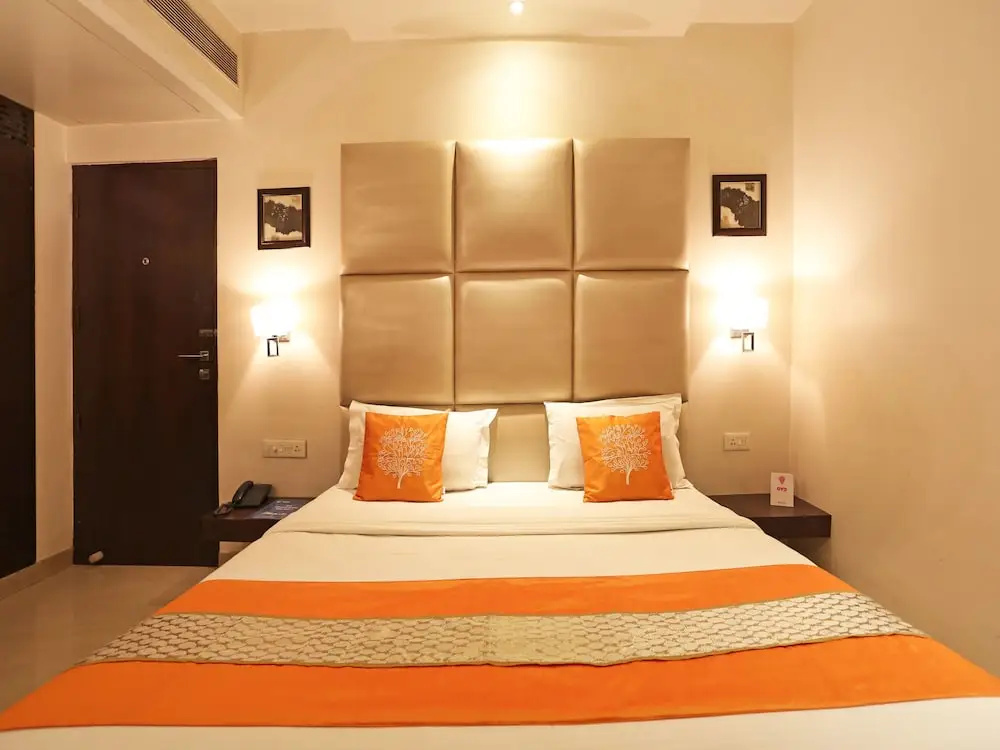 OYO 4732 D Grand