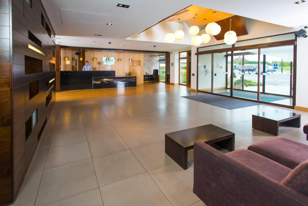 Holiday Inn Express London - Epsom Downs by IHG