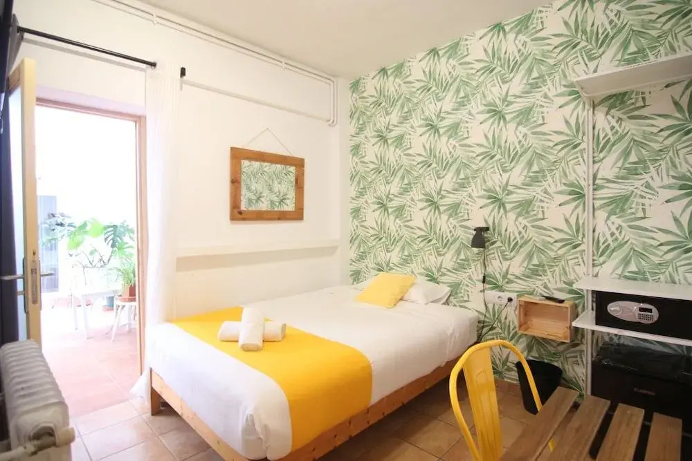 Nanit Rooms Ibiza Hostal