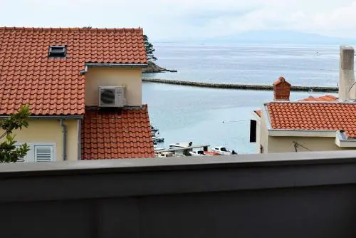 Sunnyy Beacch Apartments